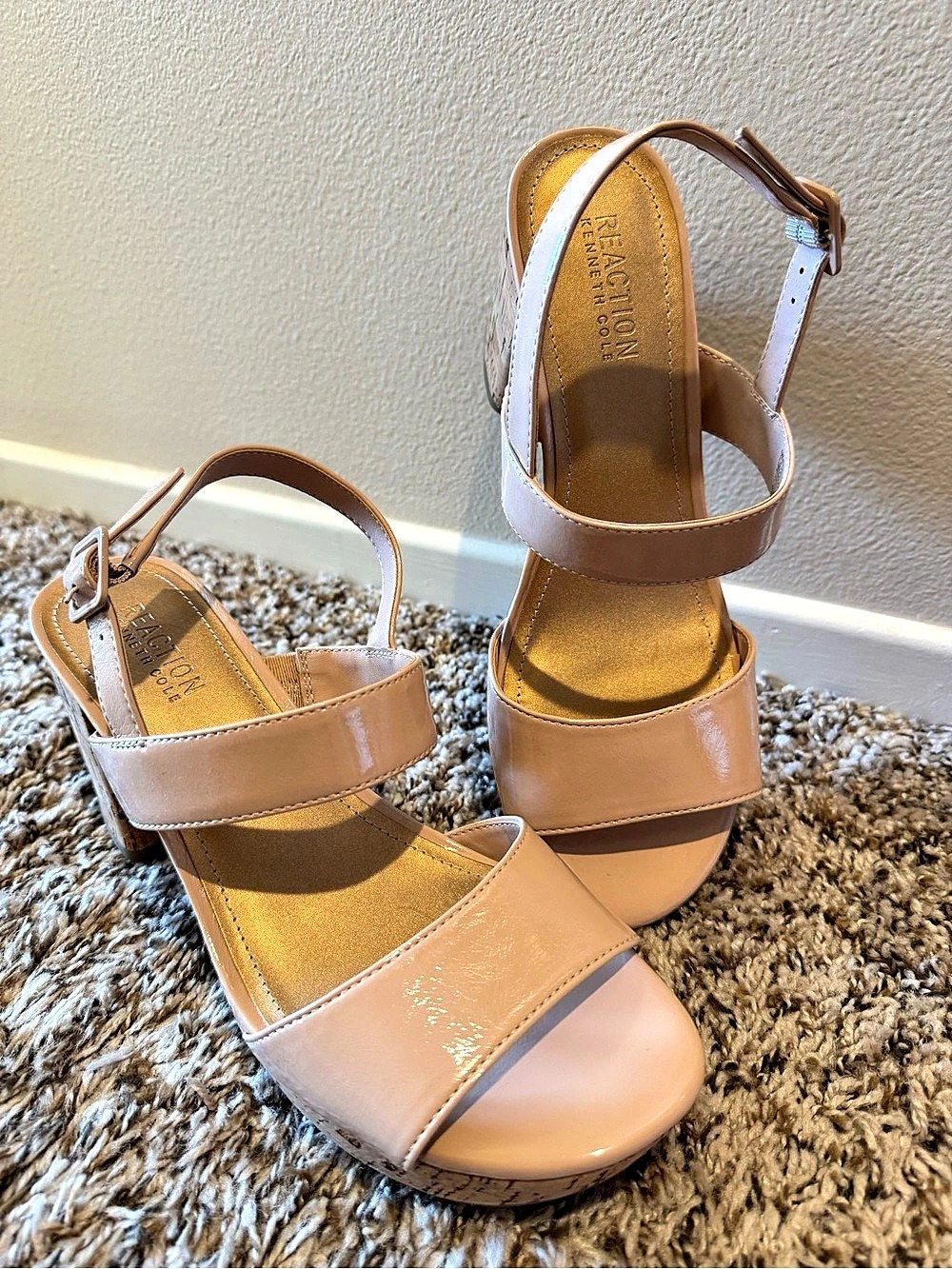 Kenneth Cole Reaction Reebeka Wedge Heels Sandals in Blush Pink US 7.5